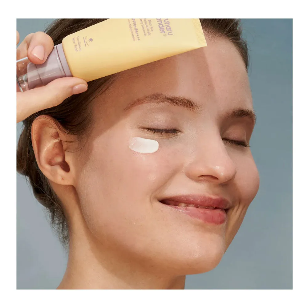 Black Rice Moisture Airyfit Daily Sunscreen SPF 50  PA     