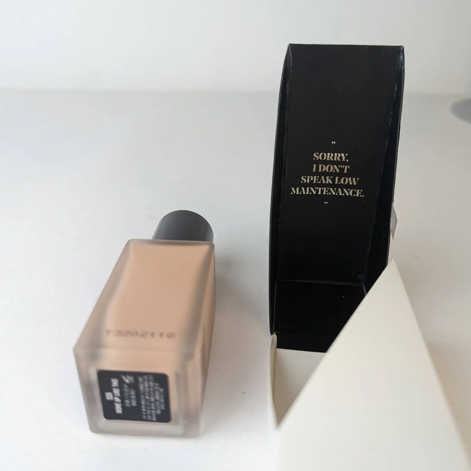IL Makiage Flawless Base Foundation New In Box 035