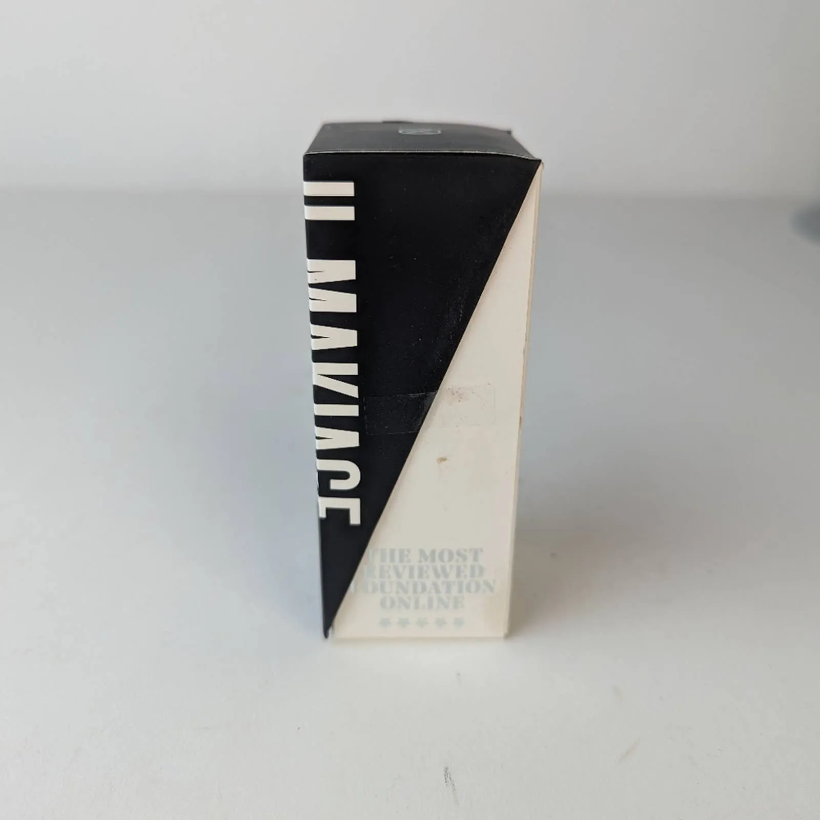 IL Makiage Flawless Base Foundation New In Box 035
